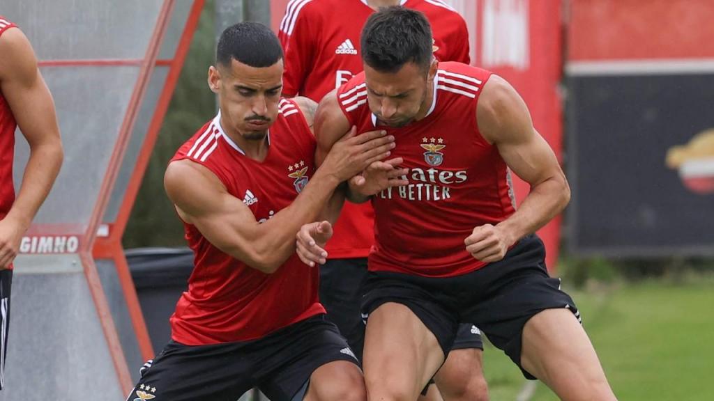 Chiquinho e Samaris no treino do Benfica (SL Benfica)