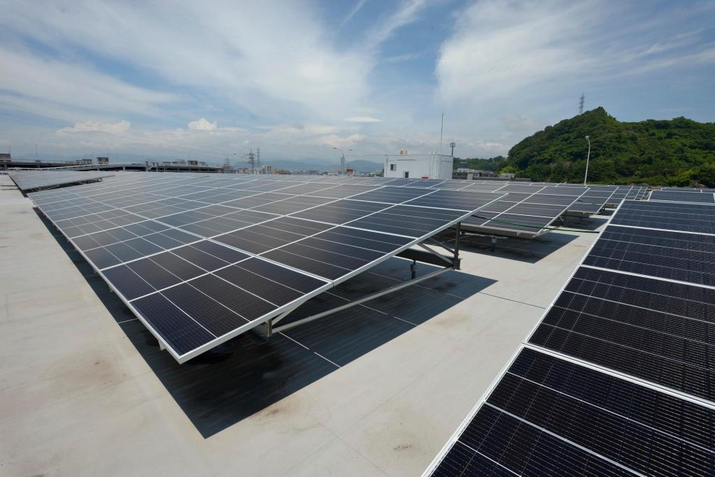 Fábrica da Mazda em Hiroshima com sistema de energia solar 