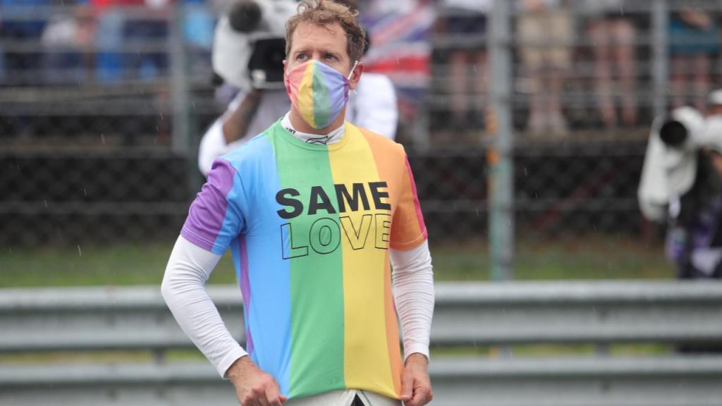 Sebastian Vettel com o arco íris na Hungria (foto EPA)