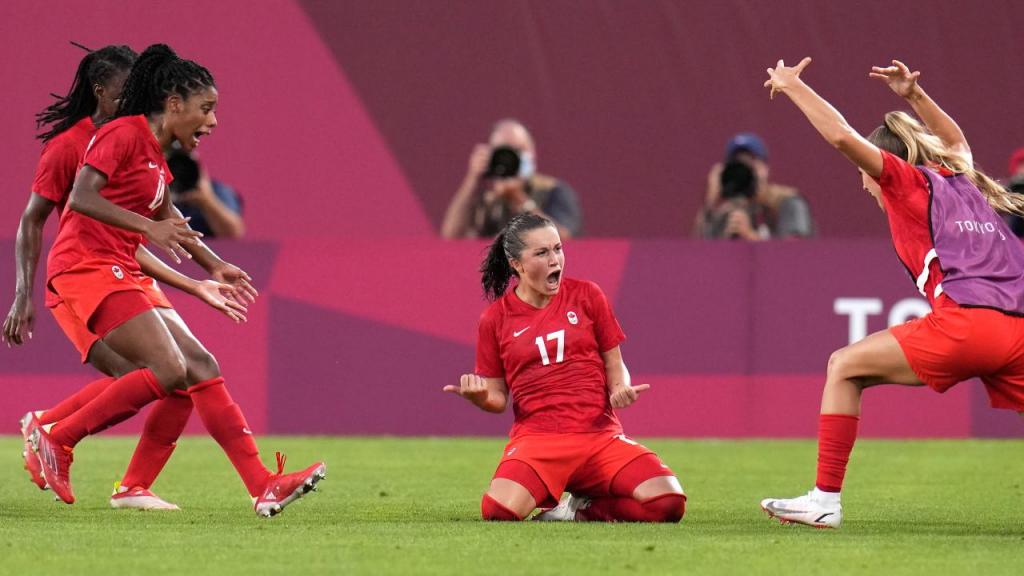 Jessie Fleming marcou o golo do Canadá frente aos EUA (AP Photo/Fernando Vergara)
