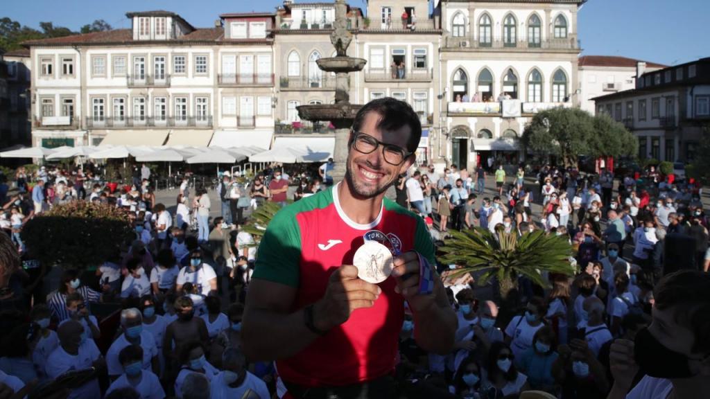 Canoísta Fernando Pimenta recebido em Ponte de Lima após a medalha de bronze em Tóquio2020 (Estela Silva/LUSA)