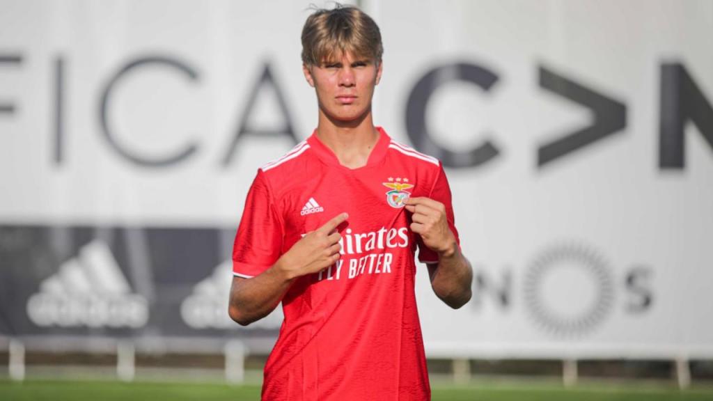 Karel Mustmaa (Benfica)