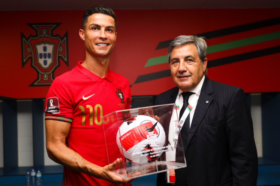 Cristiano Ronaldo e Fernando Gomes (FPF)