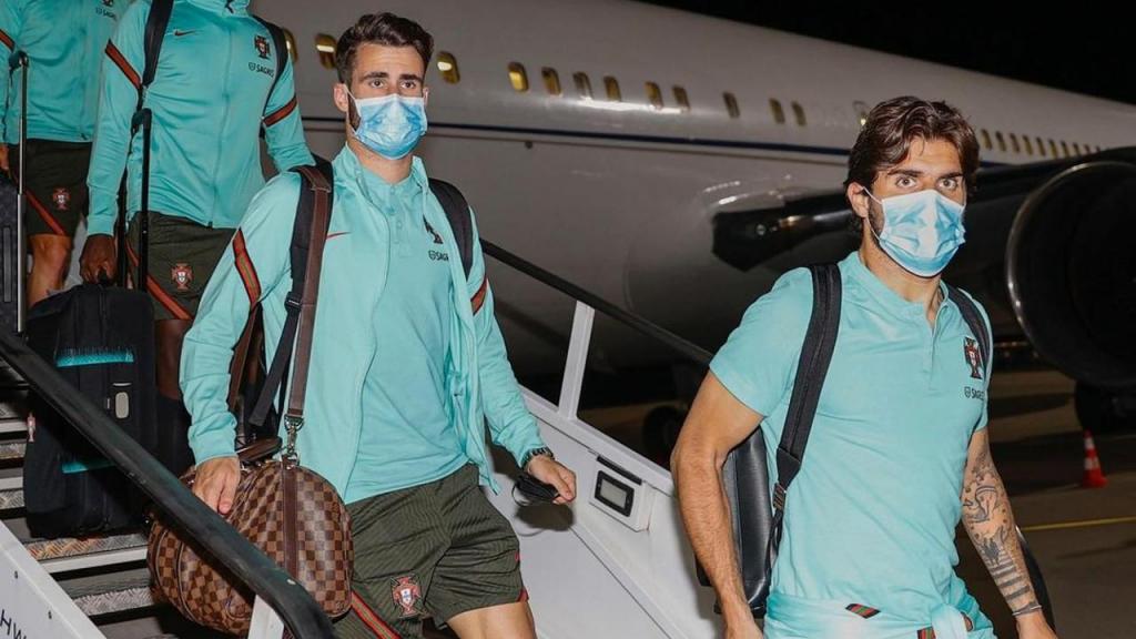 Seleção aterra na Hungria: Rafa e Rúben Neves