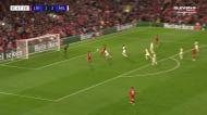 Salah empata para o Liverpool após grande combinação com Origi