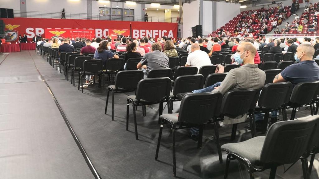 Assembleia Geral Extraordinária do Benfica (foto: twitter 