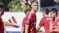Ferro (Benfica): começou a época com problemas físicos e perdeu espaço até para Morato, mas recentemente voltou ao banco