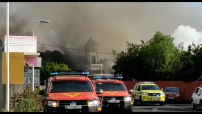 Igreja desaba com a força da lava do vulcão em La Palma - TVI