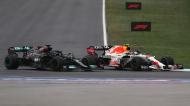 Lewis Hamilton e Sergio Perez no GP da Turquia (Tolga Bozoglu/EPA)