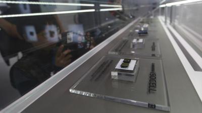 Samsung anuncia redução da produção de chips "a um nível significativo" - TVI