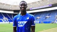 Samassékou, 25 anos, médio defensivo: descoberto aos 19 anos no Real Bamako, do Mali, evoluiu no Liefering e foi vendido aos 23 anos ao Hoffenheim por 14 milhões