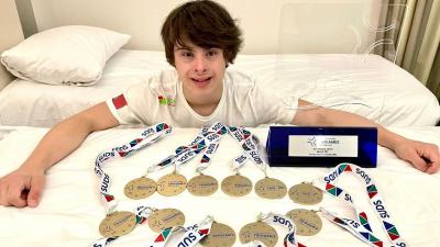 Vicente: nome próprio de 12 ouros e três recordes do mundo aos 16 anos - TVI