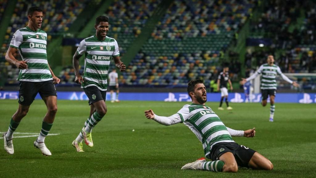 Paulinho festeja o 3-0 do Sporting ante o Besiktas (Manuel de Almeida/LUSA)