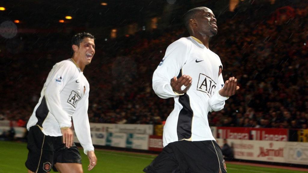 Louis Saha e Cristiano Ronaldo no Manchester United, em 2006 (AP)