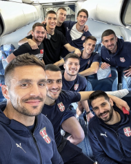 Seleção sérvia regressou a Belgrado no avião de Djokovic (twitter)