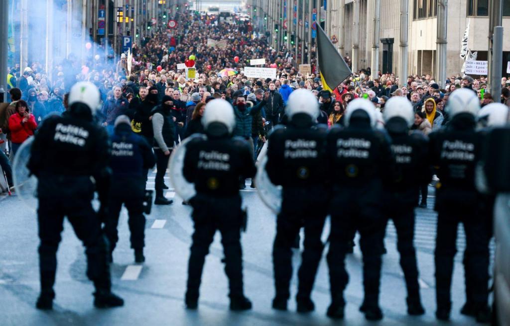 Protestos contra as medidas restritivas em Bruxelas