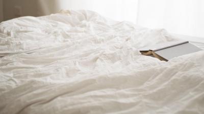 Com que frequência deve lavar os seus lençóis de cama? Com mais do que pensa - TVI