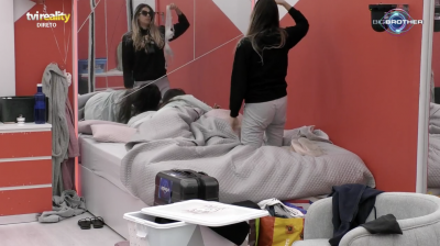 Ana Barbosa surpreendida ao acordar Joana e Ricardo: «O que é isto?» - Big Brother