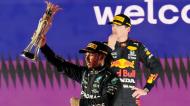 Lewis Hamilton venceu o GP da Arábia Saudita e igualou Verstappen na luta pelo Mundial de Fórmula 1 antes da última corrida (AP)