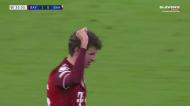 Müller marca ao Barcelona e ajuda o Benfica