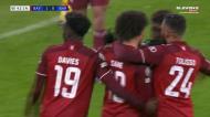 Leroy Sané dobra vantagem do Bayern frente ao Barça com golaço