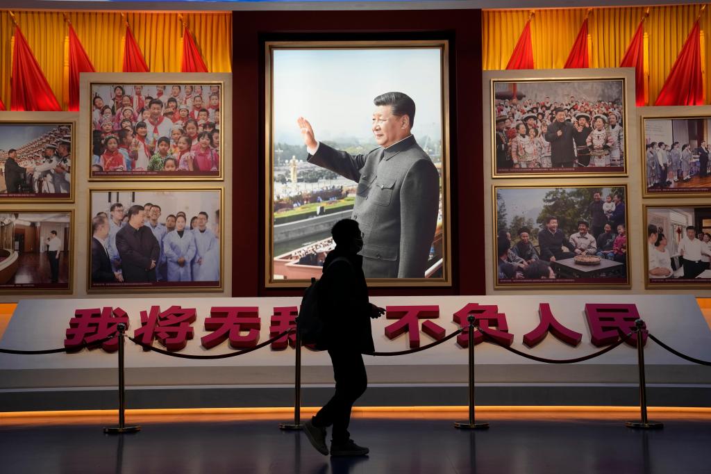 Xi Jinping tem reforçado o seu poder como homem-forte do Partido Comunista Chinês