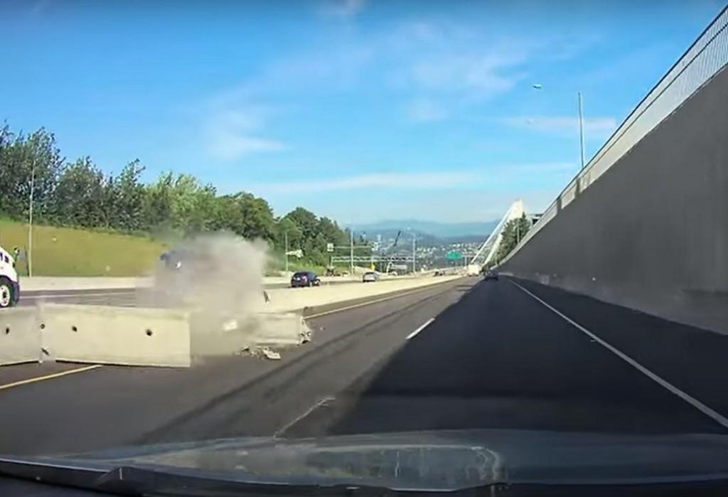 Acidente em autoestrada do Canadá (Captura YouTube)