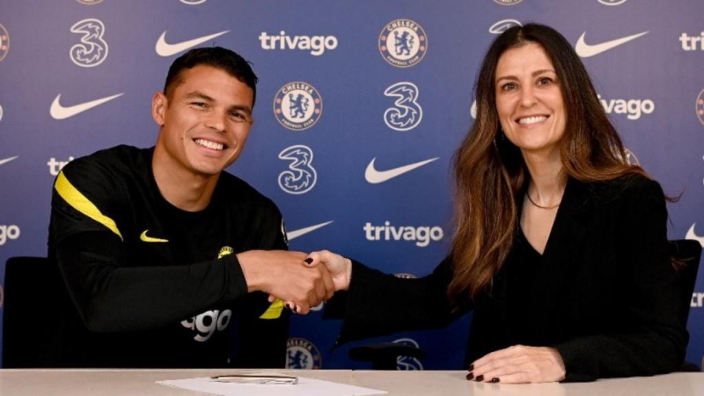 Thiago Silva renovou com o Chelsea até 2022/23