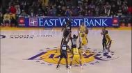 Bola ao ar nos Lakers-Kings e LeBron nem dá luta ao adversário (Vídeo: ESPN)