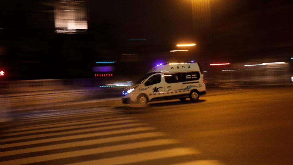 Ambulância francesa (Christophe Ena/AP)