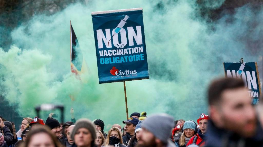 Protestos antivacinação em Bruxelas (Lusa)