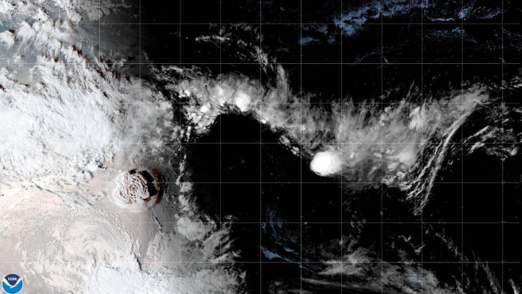 Tonga: erupção vulcânica subaquática é visível do espaço