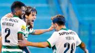 Daniel Bragança festeja o 0-2 no Vizela-Sporting, com Pedro Gonçalves e Matheus Reis (Hugo Delgado/Lusa)