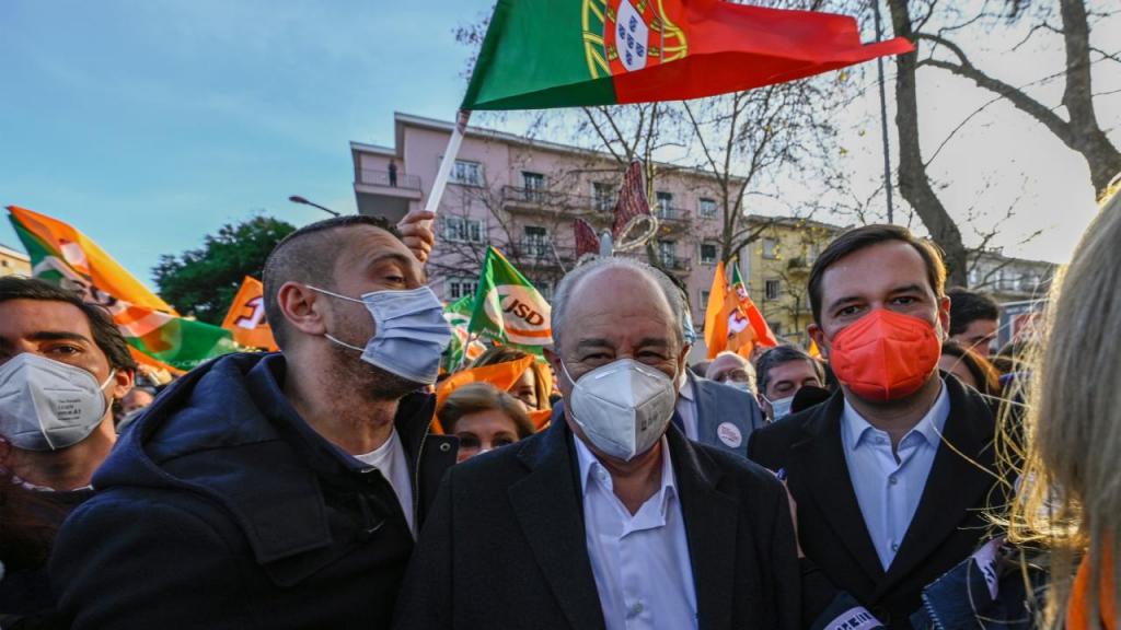 Rui Rio esteve esta segunda-feira em campanha nas ruas de Lisboa. Foto: Horacio Villalobos/Corbis via Getty Images