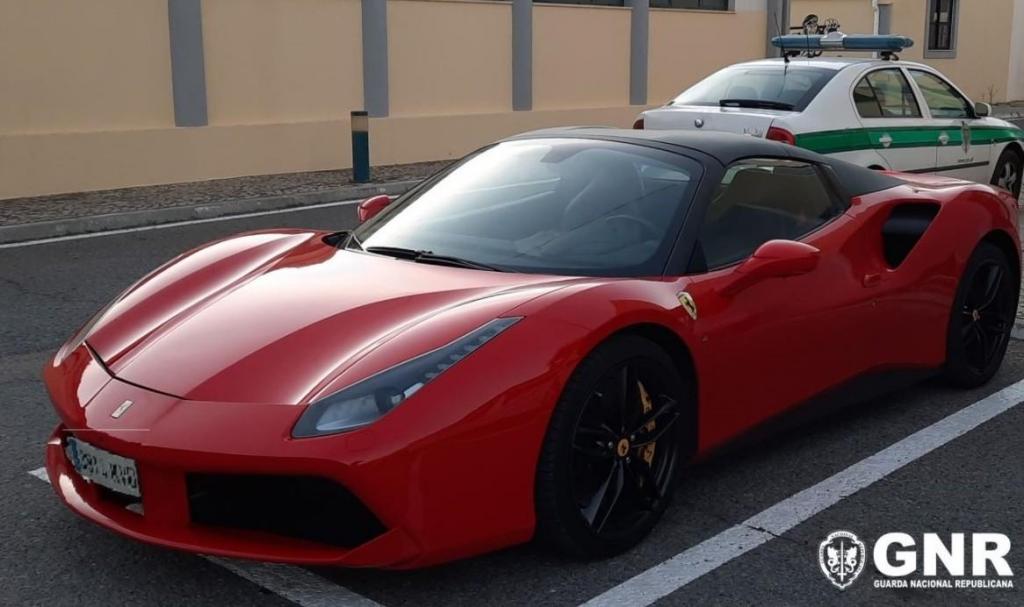 Ferrari recuperado pela GNR (imagem GNR)