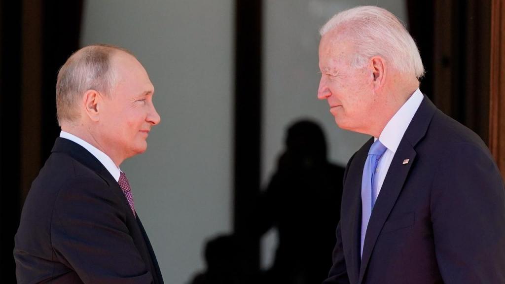 Joe Biden, presidente dos EUA, e o seu homólogo russo Vladimir Putin