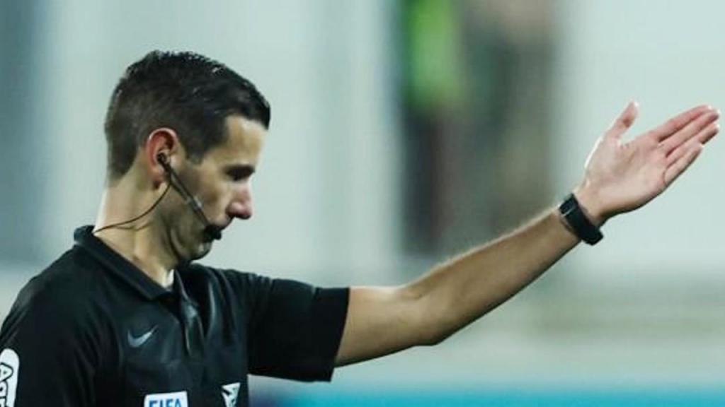 Os árbitros e a inverdade do futebol português - Camarote Leonino