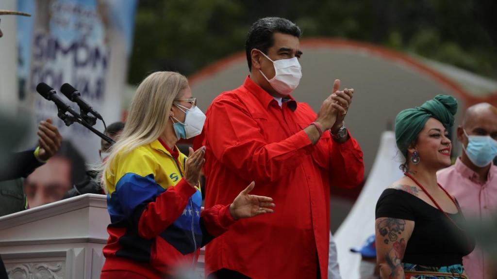 Nicolás Maduro celebra o 30.º aniversário do golpe de Estado liderado por Hugo Chávez