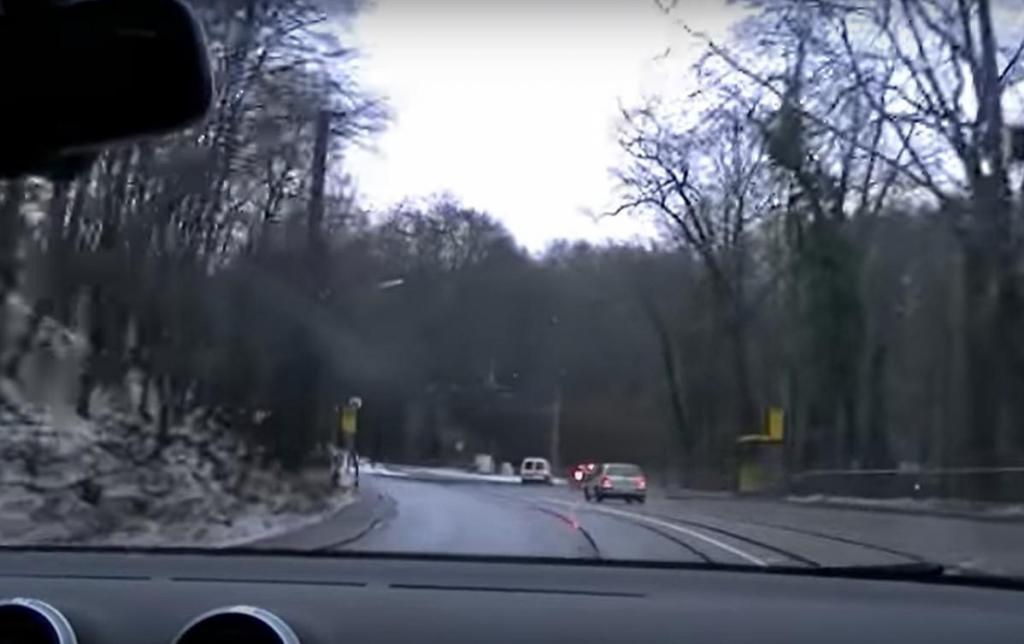 Acidente com Audi S3 (captura YouTube)