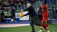 José Mourinho foi expulso no Roma-Hellas Verona (Riccardo Antimiani/EPA)