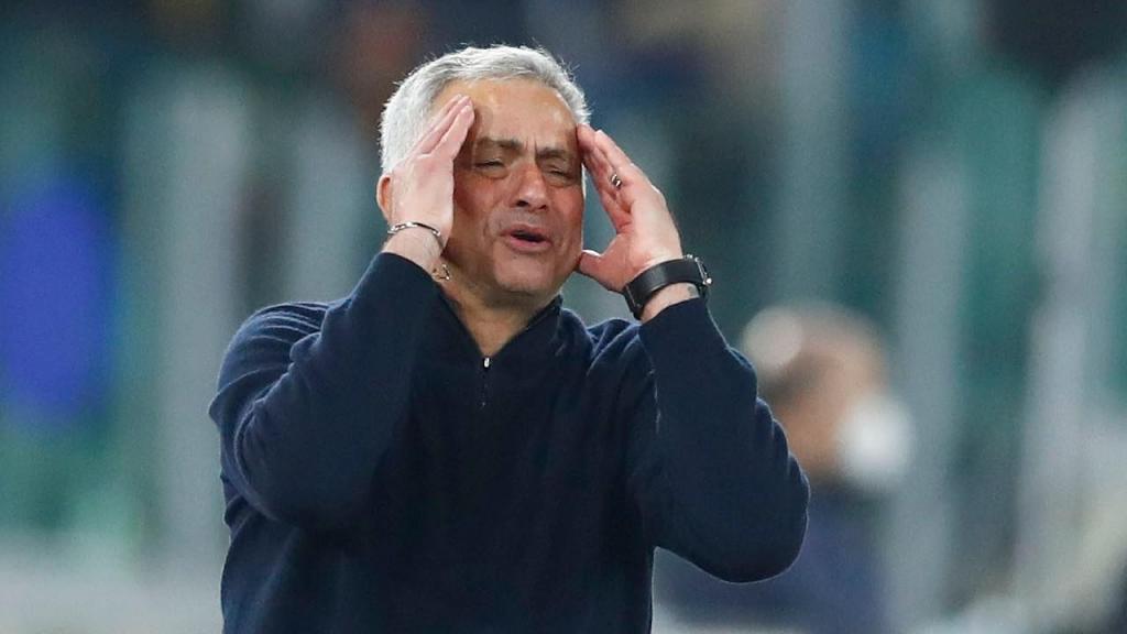 José Mourinho foi expulso no Roma-Hellas Verona (Getty Images)