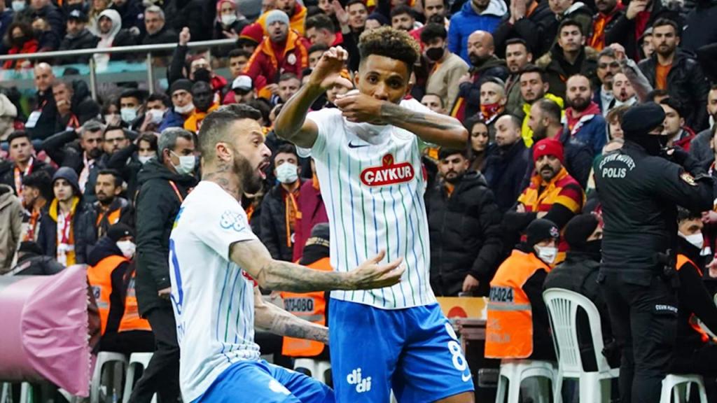 Gedson Fernandes festeja o golo apontado no Galatasaray-Rizespor (Çaykur Rizespor)