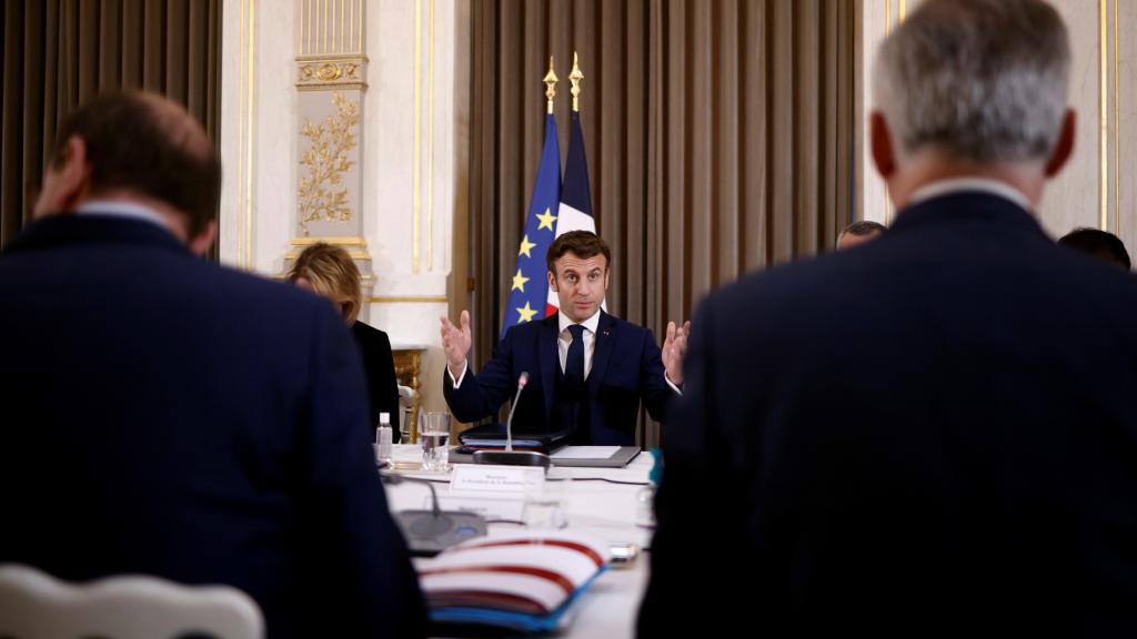 Macron preside um Conselho de Defesa sobre a guerra na Ucrânia, no Palácio do Eliseu em Paris