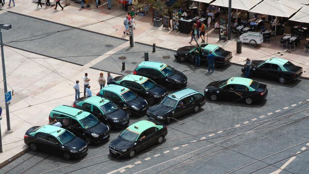 Apoio destinado a táxis e autocarros (Foto: H&T Photowalks/ Flickr)