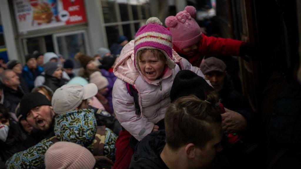 Crianças refugiadas da Ucrânia (AP)
