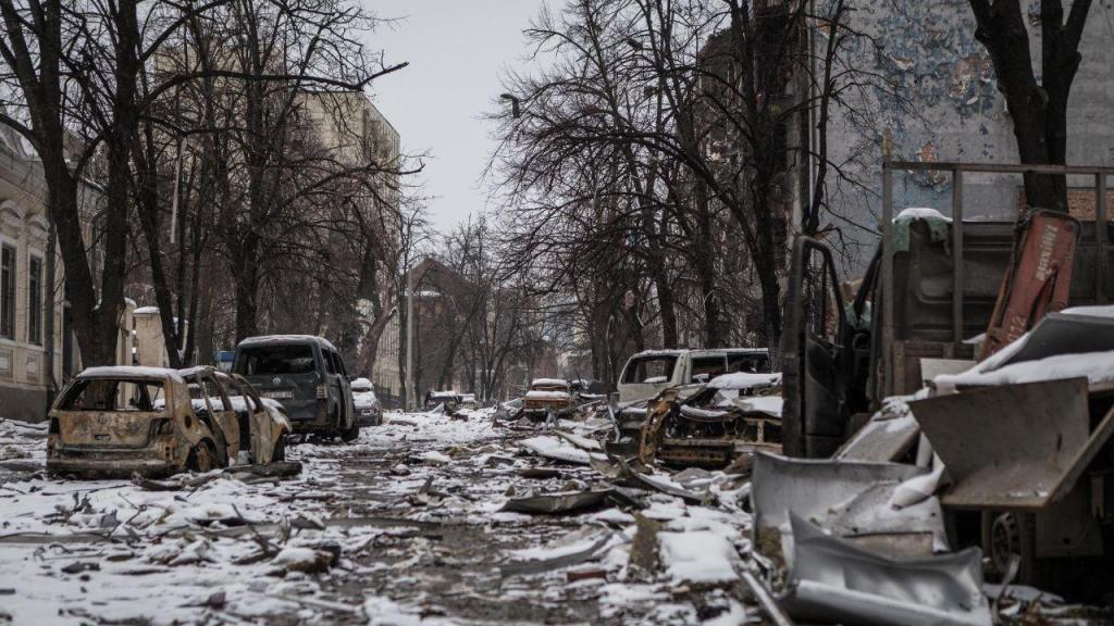 Bombardeamento no centro de Kharkiv, na Ucrânia (Getty Images)