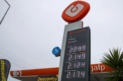 Gasóleo desce 0,5 cêntimos na próxima semana, mas a gasolina sobe 1,5 cêntimos - TVI