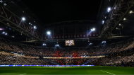 Adeptos no Ajax-Benfica, na Johan Cruijff Arena (Getty Images)