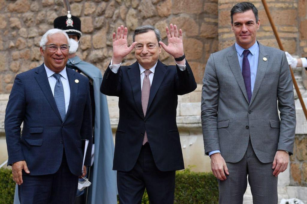 António Costa, Mario Draghi e Pedro Sánchez (ANSA/Ettore Ferrari)