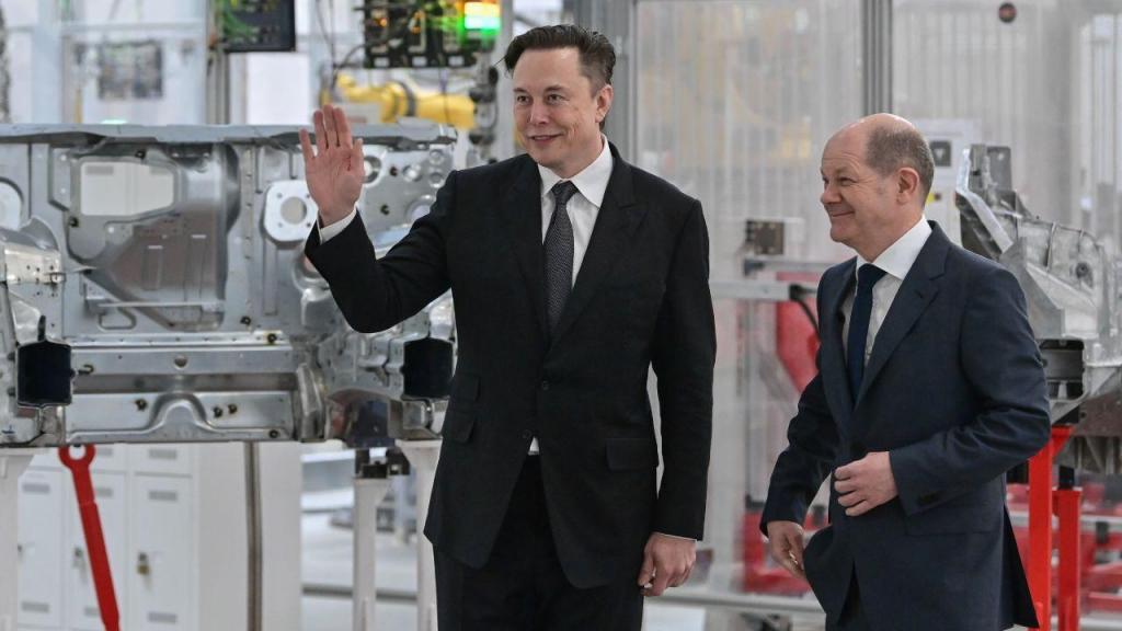 Abertura da primeira fábrica da Tesla na Europa (Patrick Pleul/Pool via AP)